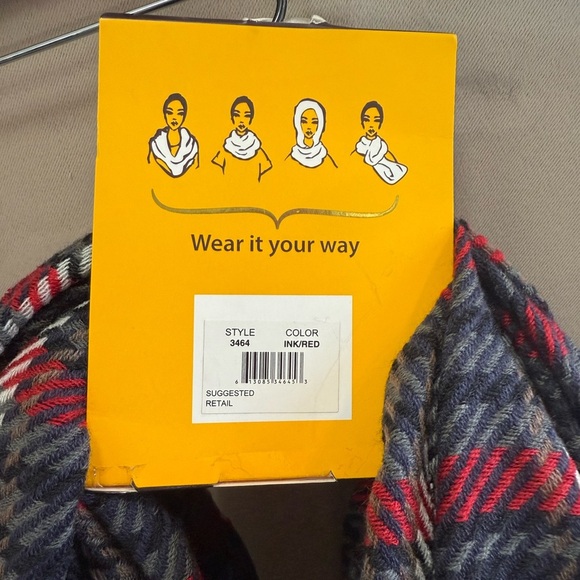 NWT Altare infinity loop scarf - Picture 3 of 3